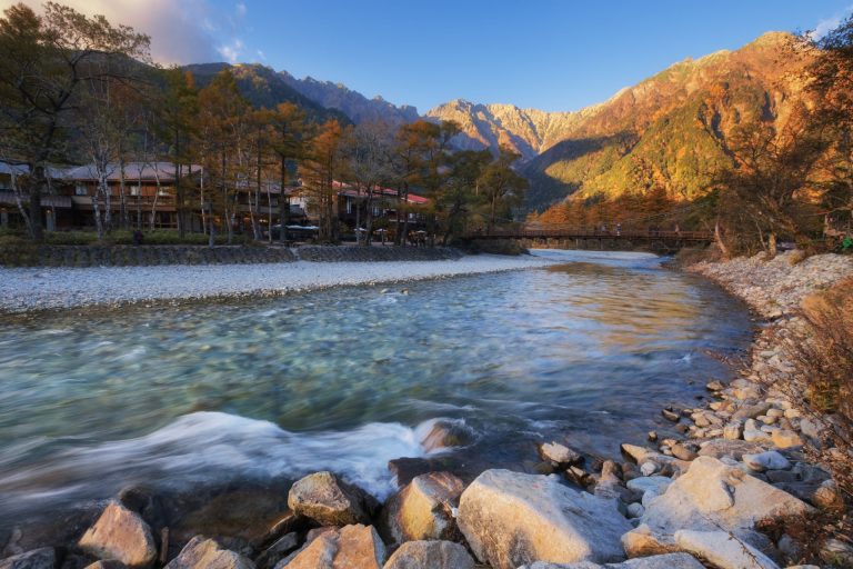 4 มุมถ่ายภาพลับที่ห้ามพลาด! บนเส้นทาง KAMIKOCHI – TAKAYAMA